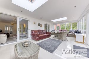 sunroom- click for photo gallery